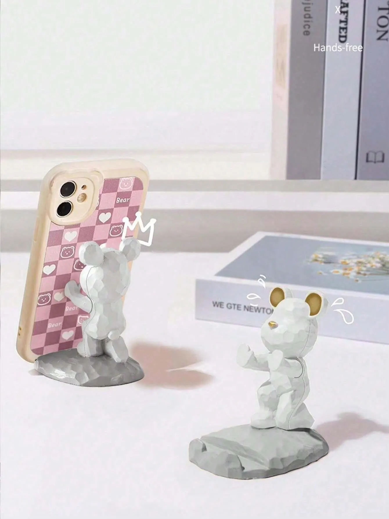 Cute Bear-Shaped Phone & Tablet Stand – Adorable Desk and Bedroom Decoration
