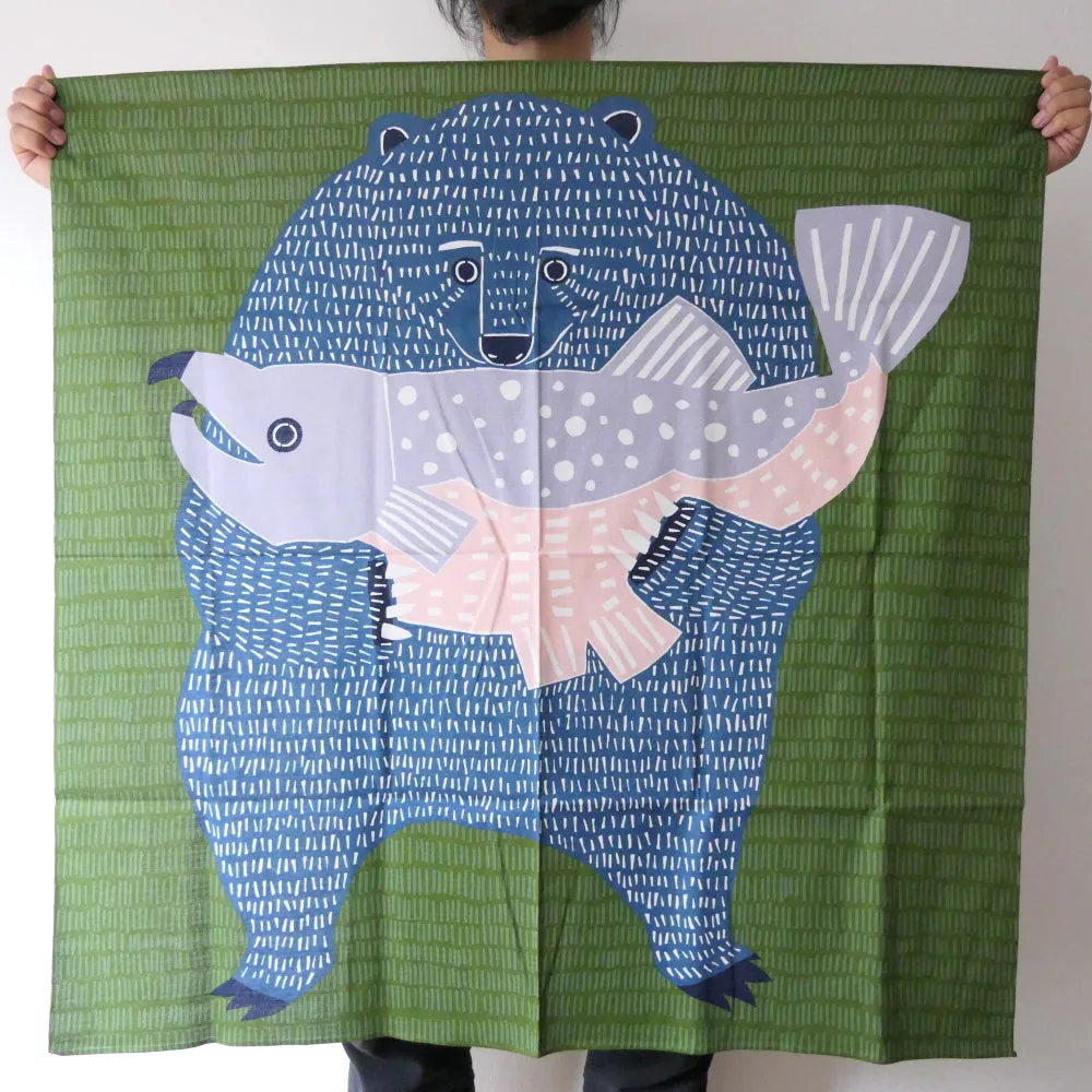 Furoshiki: kata kata - Bear & Salmon