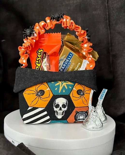 Tiny Treat Baskets Pattern