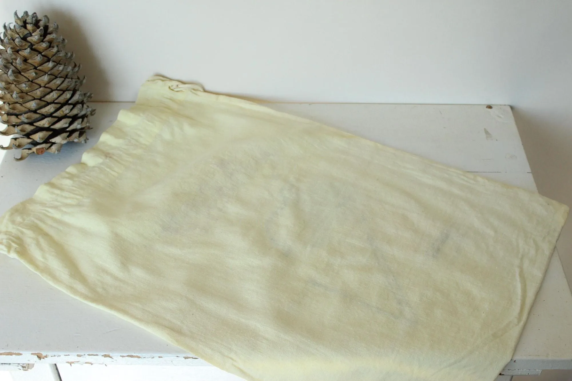 Vintage 1950s Laundry Bag with a Chinese Laundress